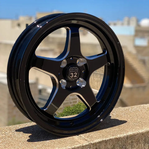 32 Racing Wheels Speedstar Blacked Out – 15X8 – ET25 – 4 x 100mm