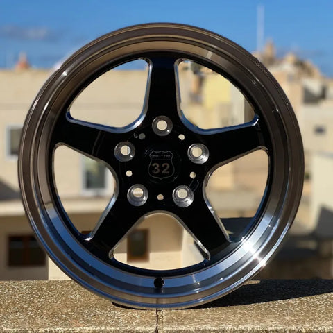 32 Racing Wheels Speedstar – 15X3.5 – ET-10 – 5X114.3/5×4.5