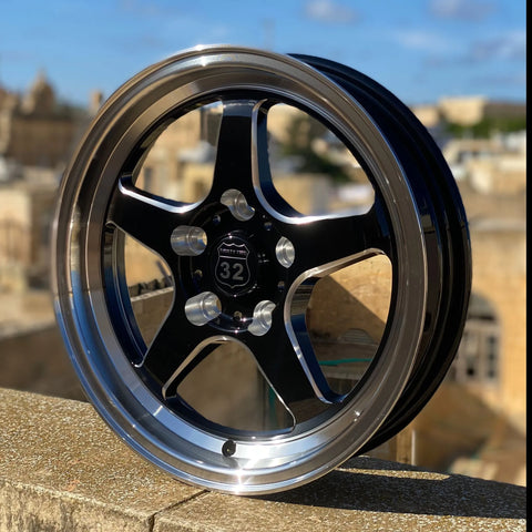 32 Racing Wheels Speedstar – 15X3.5 – ET-10 – 5X114.3/5×4.5